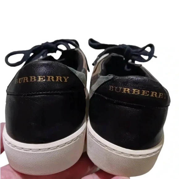 Burberry women’s shoes size 38 - Picture 8 of 12